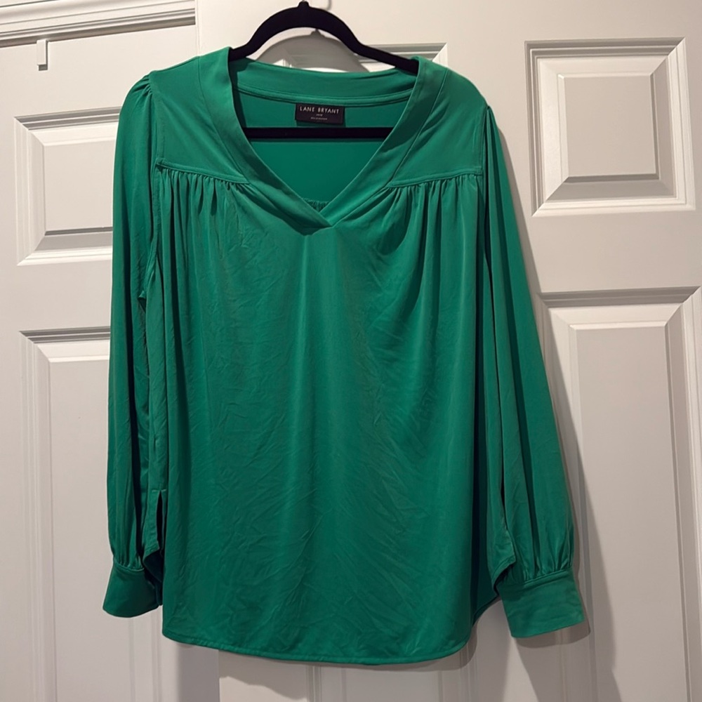 Long sleeved V-neck top